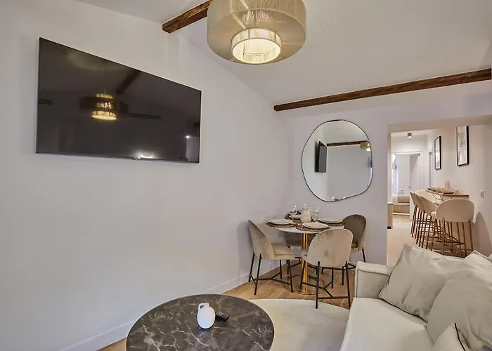Residense Au Coeur De Paris By Studio Prestige